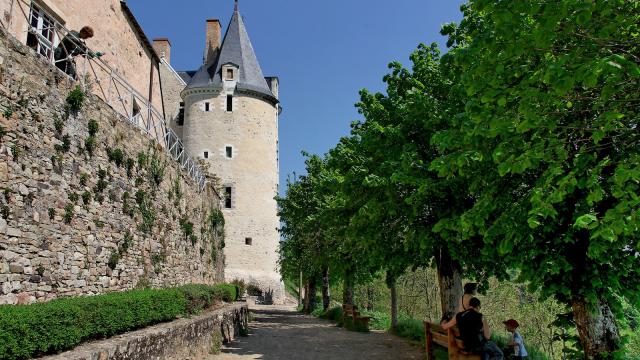 Sainte-Suzanne - Chemin de ronde