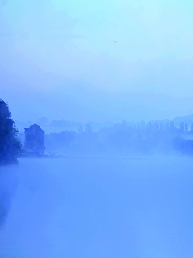 Brume sur la rivière la Mayenne