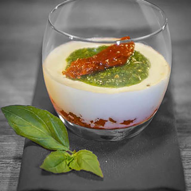 Panna Cotta Aux Parmesans, Pesto Et Tomates Confites