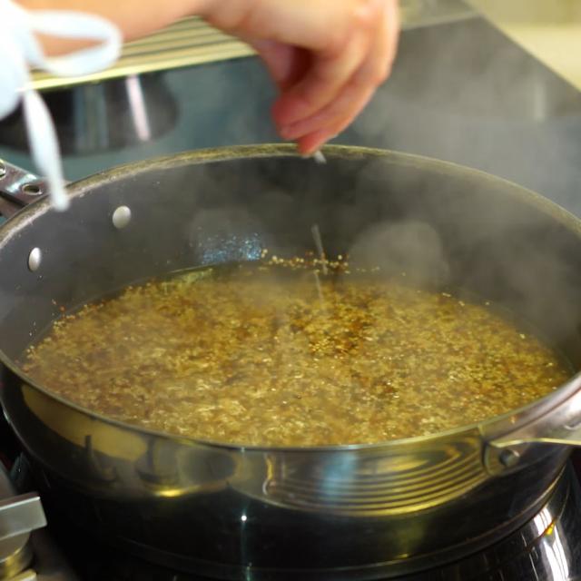 Faire cuir le quinoa façon pilaf