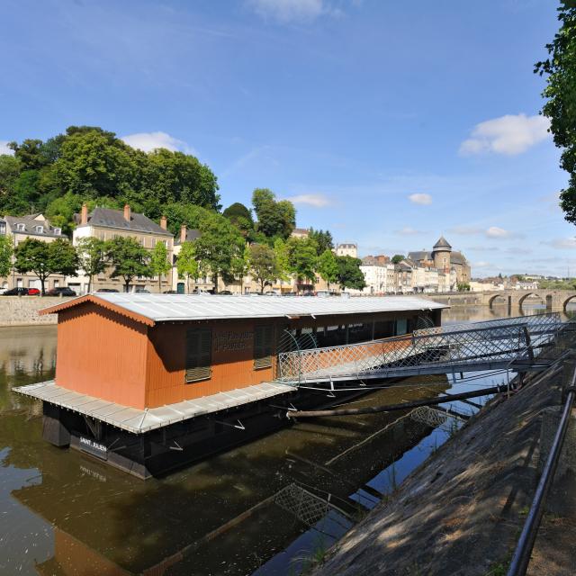 Bateau Lavoir Saint Julien Laval