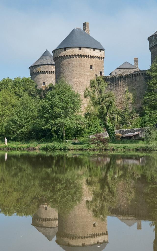 Château de Lassay - Lassay-les-Châteaux