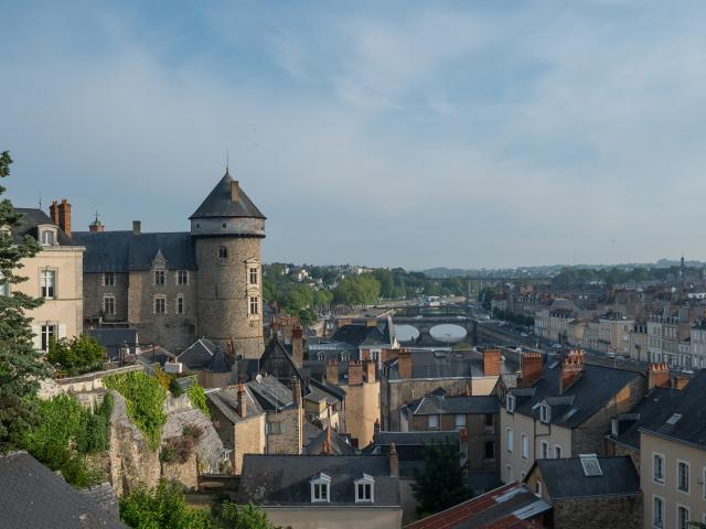 Tour du Vieux Château de Laval