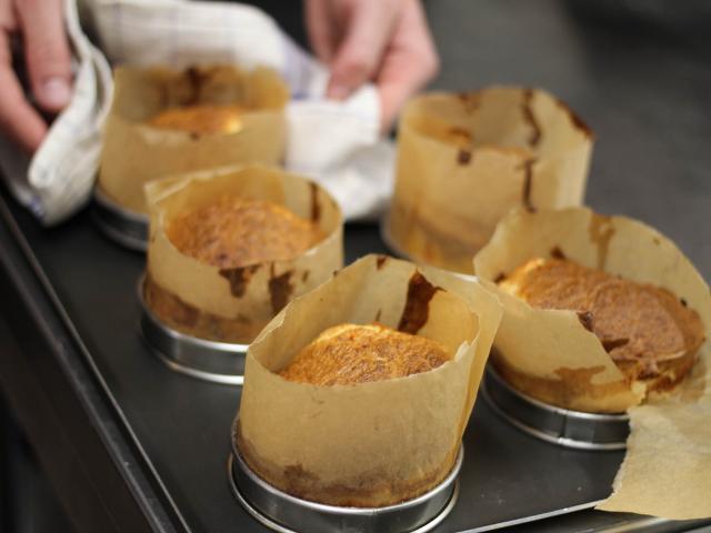 Atelier Cuisine Restaurant Le Beyel à Origné - Soufflet de parmentier de canard et tomme d entrammes