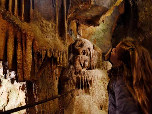 Grottes De Saulges