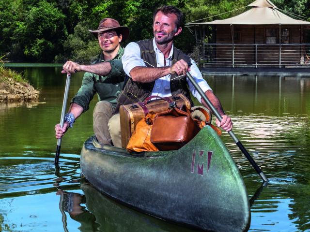 Portrait Guillaume Beucher Et Vincent Brault Insolents Createurs De L Insolite Parc Echologia Louverne Cp Gregory Voivenel Mayenne Tourisme