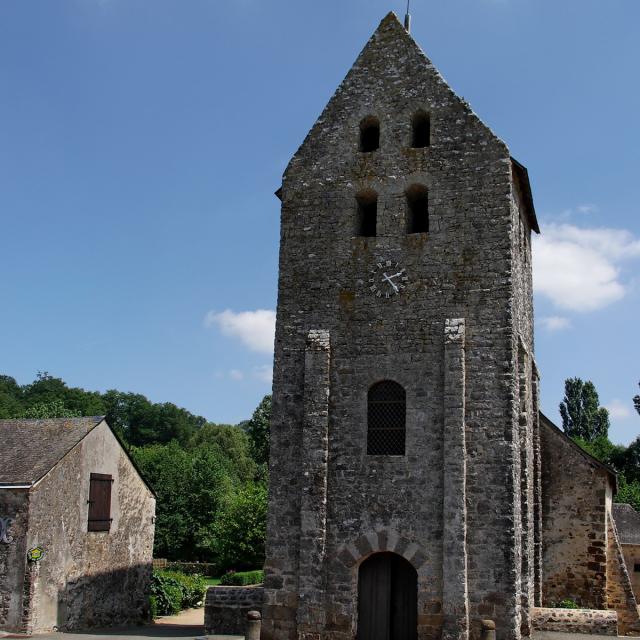 Eglise Romane - Saint Pierre Sur Erve