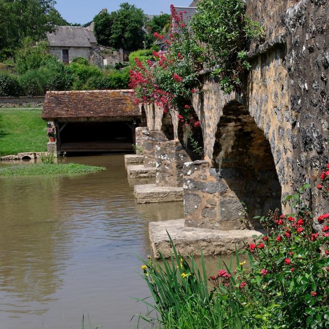 Le Pont - Saint Pierre Sur Erve