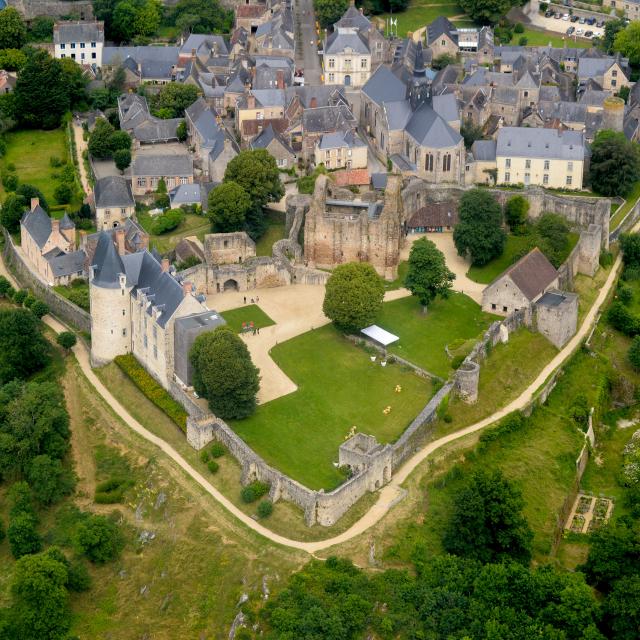 Sainte-Suzanne Vue Du Ciel