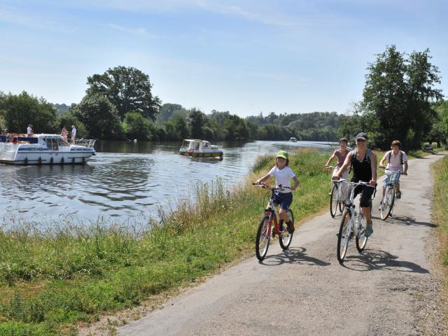 Tourisme Fluvial rivière la Mayenne