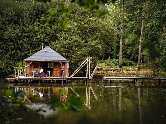 Cabane sur l'eau - Le Bois à Forcé