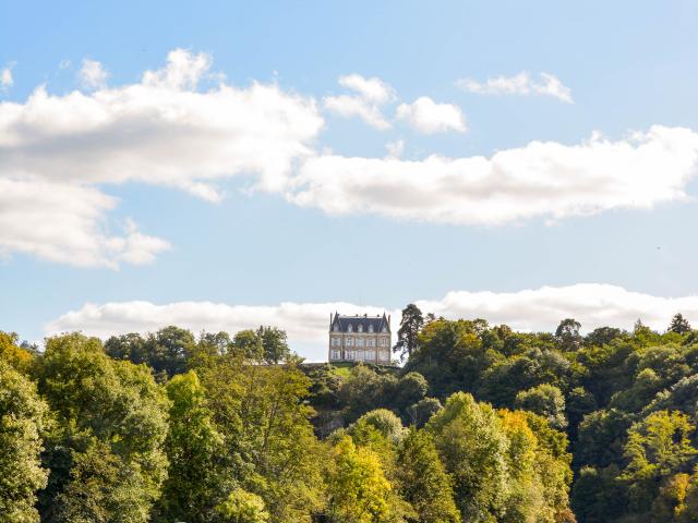 Chateau de la Roche - La Mayenne (riviere) Origne