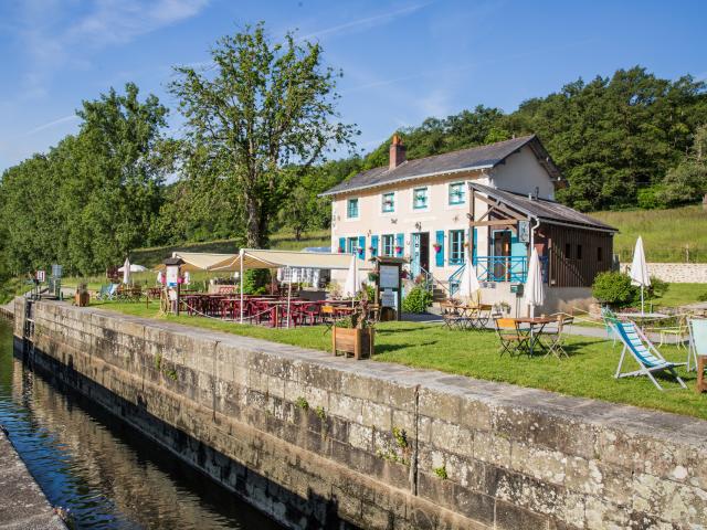 Maison Eclusiere La benatre Mayenne (riviere) - Le Beyel