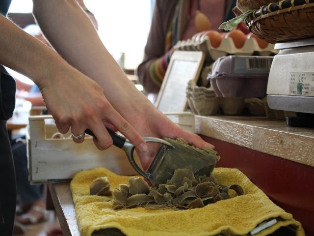 Atelier Fabriquer sa lessive - le comptoir - Pre en Pail - Savon de Marseille