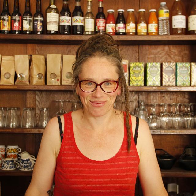 Portrait Céline Pelluau - Le Comptoir - Pre en Pail