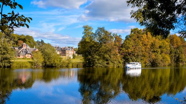 Riviere La Mayenne Houssay Cp Emilie D Mayennne Tourisme