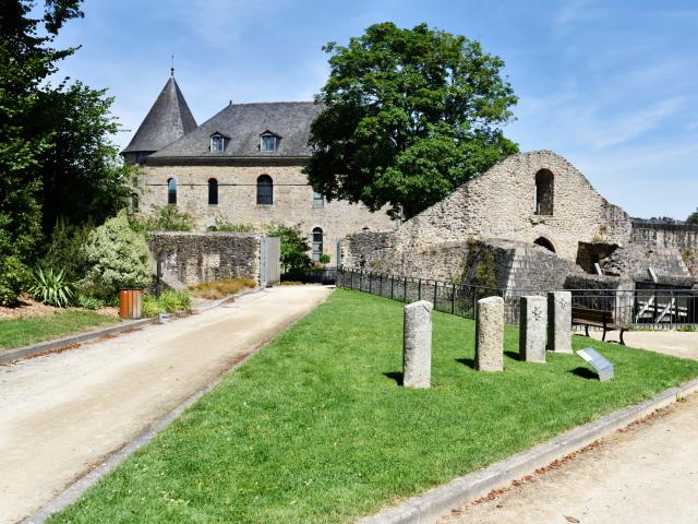 Musee Du Chateau De Mayenne Vallee De Haute Mayenne Mayenne (ville) Cp Pascal Beltrami Mayenne Tourisme 1920px