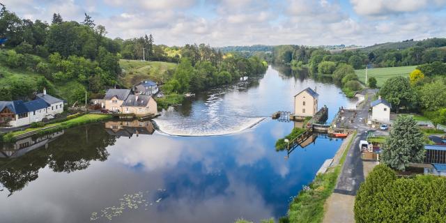 Ecluse De Neuville La Mayenne (riviere) Saint Sulpice Cp Alexandre Lamoureux 1920px