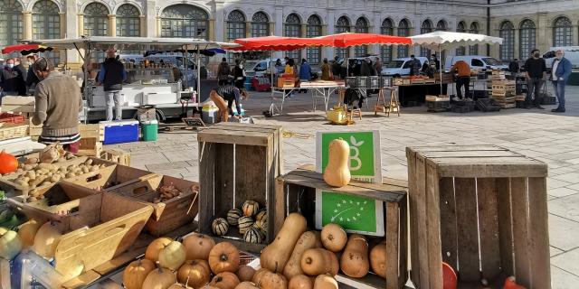 Marche Place De La Tremoille Laval (ville) Cp D.photo.53 1920px