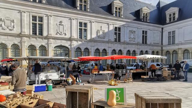 Marche Place De La Tremoille Laval (ville) Cp D.photo.53 1920px