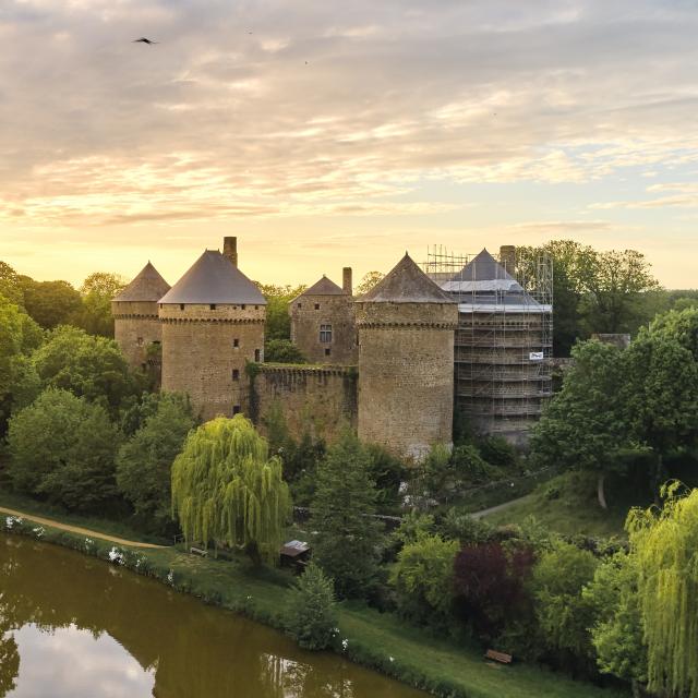 Chateau De Lassay Lassay Les Chateaux Cp Alexandre Lamoureux (6)