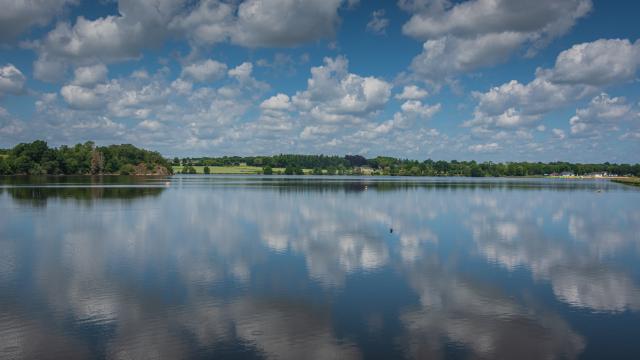 Lac de Haute Mayenne