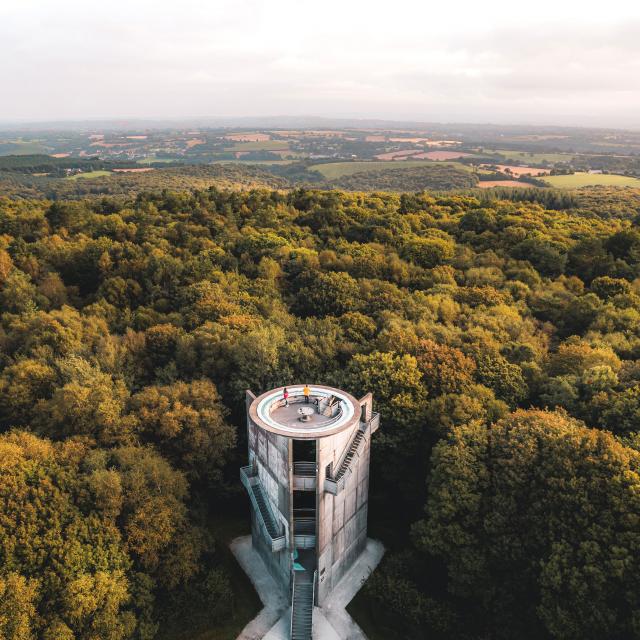 Belvédère Du Mont Des Avaloirs à Pré En Pail ©lezbroz Teddy Verneuil