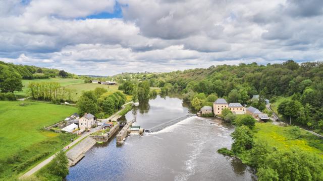 Ecluse De La Benatre La Mayenne (riviere) Origne Cp Alexandre Lamoureux Mayenne Tourisme