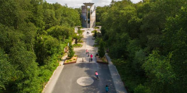 Rando Velo Au Belvedere Du Mont Des Avaloirs Parc Naturel Regional Normandie Maine Pre En Pail Saint Samson Cp Pascal Beltrami Mayenne Tourisme 1920px