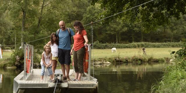 Randonnee En Famille Dans Le Nord Est De La Mayenne Parc Naturel Regional Normandie Maine Saint Pierre Des Nids Cp Pascal Beltrami Mayenne Tourisme 1920px