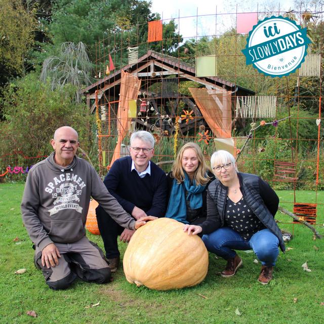 Sébastien Garnier Et L'équipe Des Jardins Des Renaudies ©mayenne Tourisme