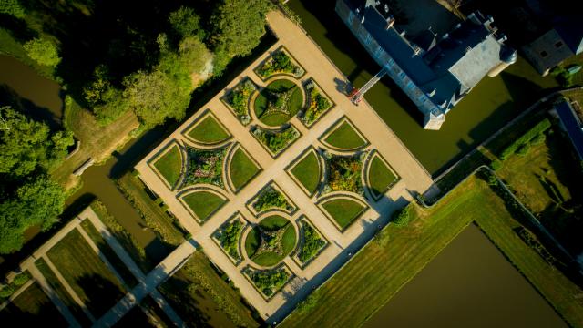 Chateau Des Arcis Meslay Du Maine Cp Pascal Beltrami Mayenne Tourisme 1920px