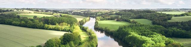 Vue de la vallée de la Mayenne