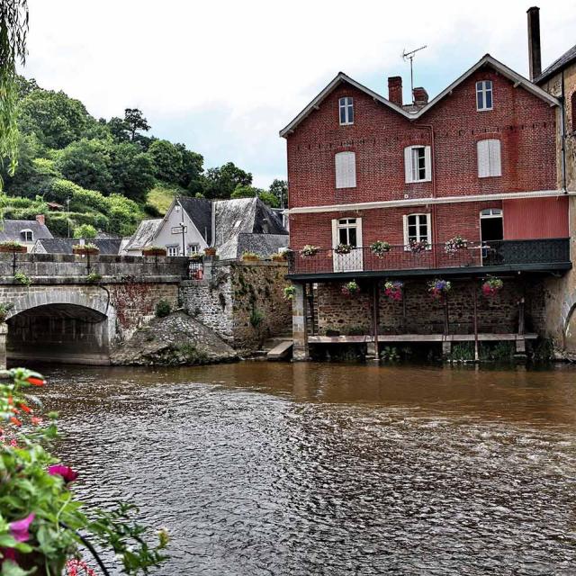 Le Lavoir Du Moulin à Chailland