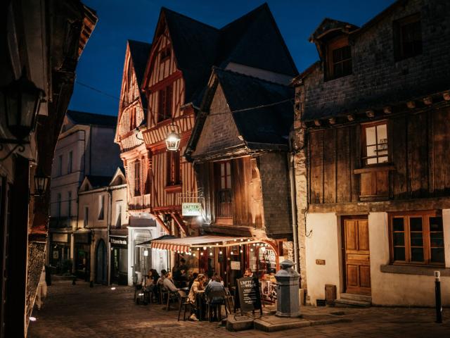 La Grande Rue A Laval Cp Leblogcashpistache Mayenne Tourisme 8306 1920px