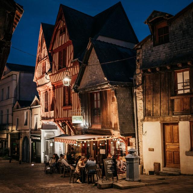 La Grande Rue A Laval Cp Leblogcashpistache Mayenne Tourisme 8306 1920px