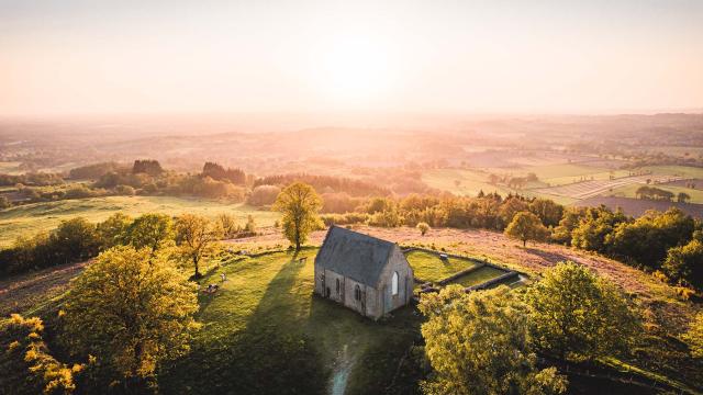 La Chapelle Du Montaigu A Hambers