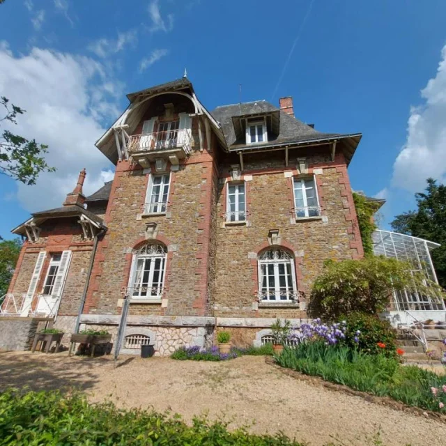 Manoir Des Rochers 03